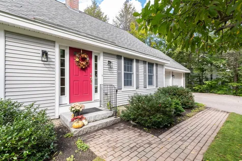 17 Greenleaf Drive Wolfeboro NH 03894