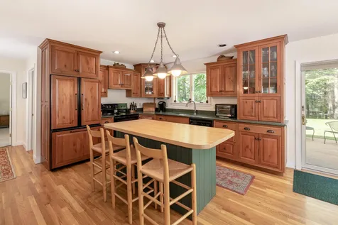 17 Greenleaf Drive Wolfeboro NH 03894