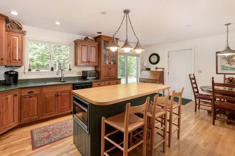17 Greenleaf Drive Wolfeboro NH 03894