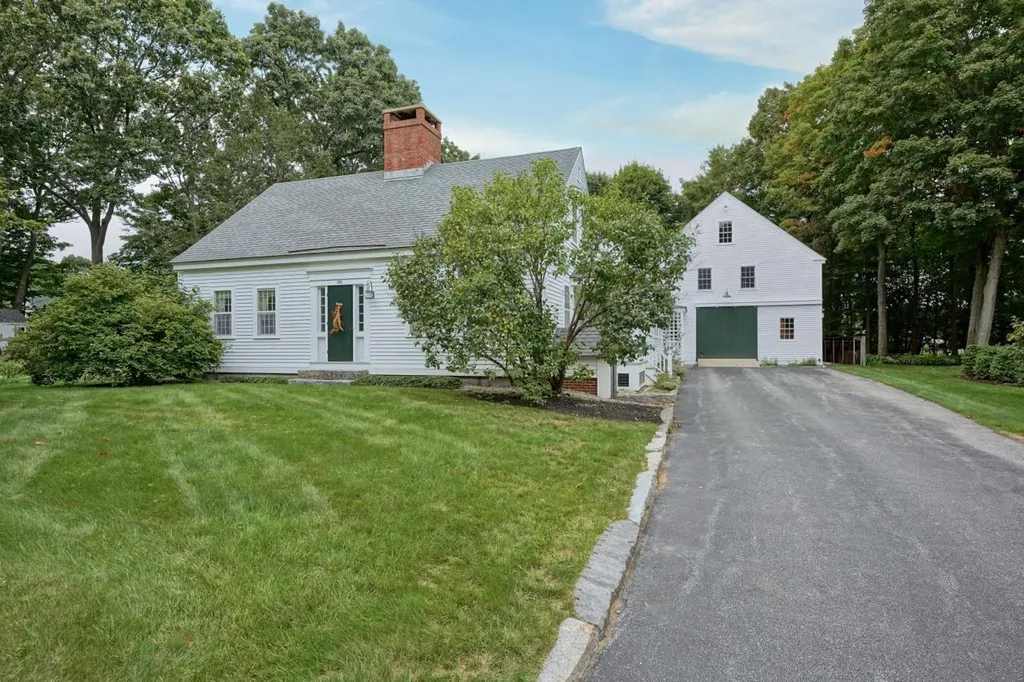 100 Mace Road Hampton NH 03842