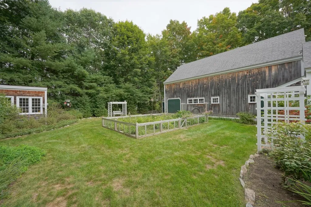 100 Mace Road Hampton NH 03842