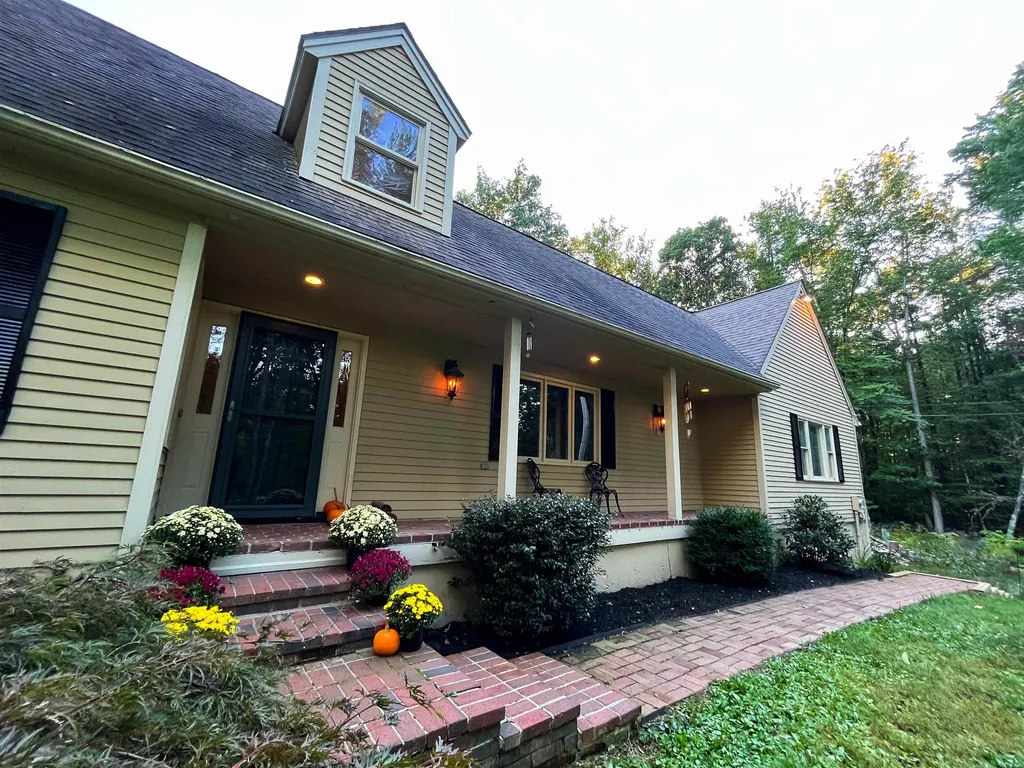 6 Cushing Road Newmarket NH 03857