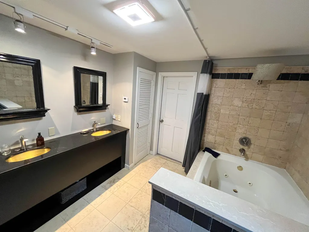 6 Cushing Road Newmarket NH 03857