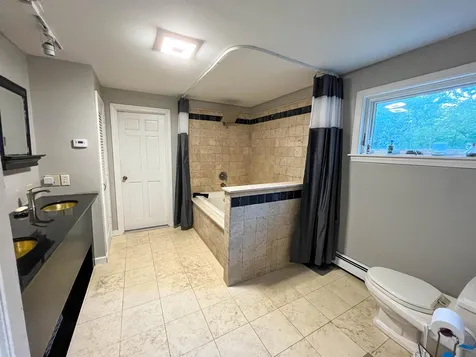 6 Cushing Road Newmarket NH 03857