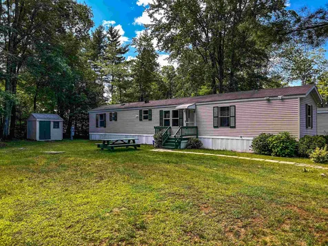 115 Colonial Village Somersworth NH 03878