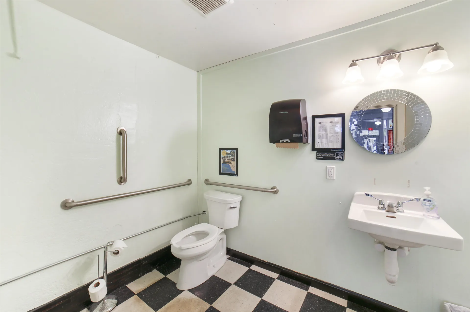 26 Opera House Square Claremont NH 03473