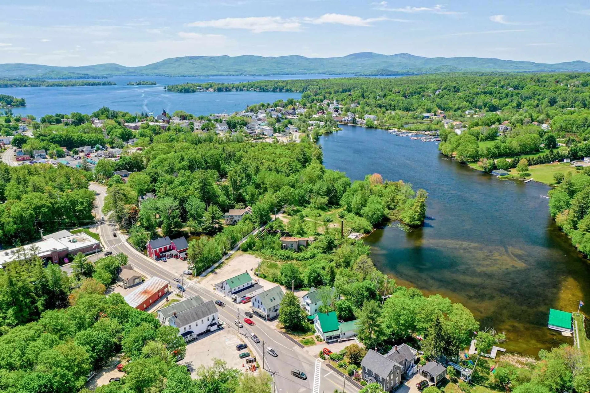 17 Willow Street Wolfeboro NH 03894