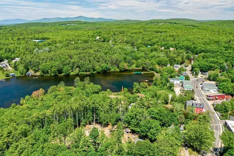 17 Willow Street Wolfeboro NH 03894