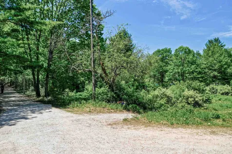 17 Willow Street Wolfeboro NH 03894