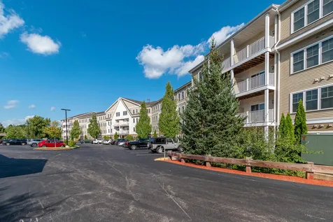 37 Hawthorne Drive Bedford NH 03110