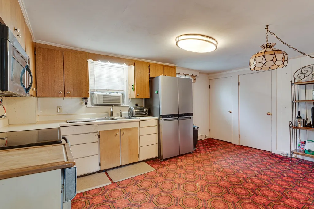 67 Oak Street Dover NH 03820