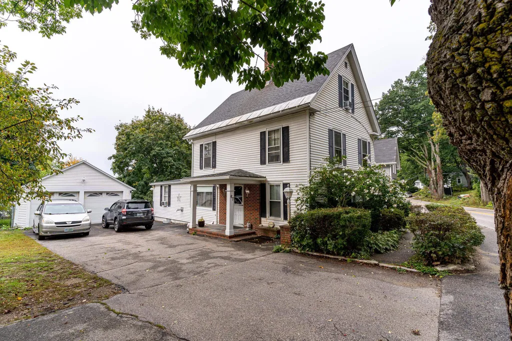 67 Oak Street Dover NH 03820