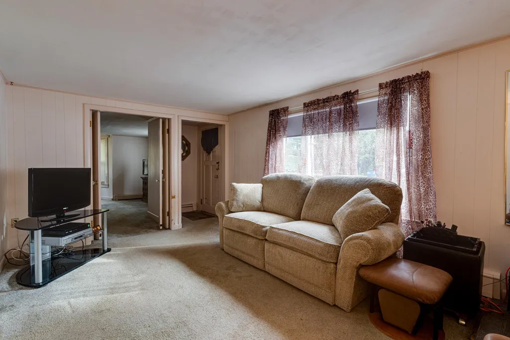 67 Oak Street Dover NH 03820