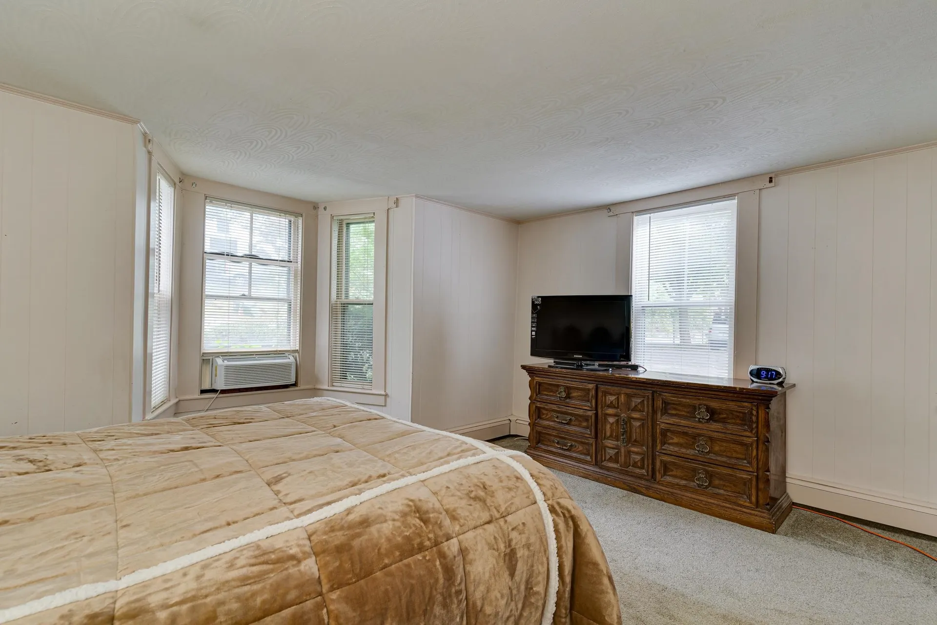 67 Oak Street Dover NH 03820