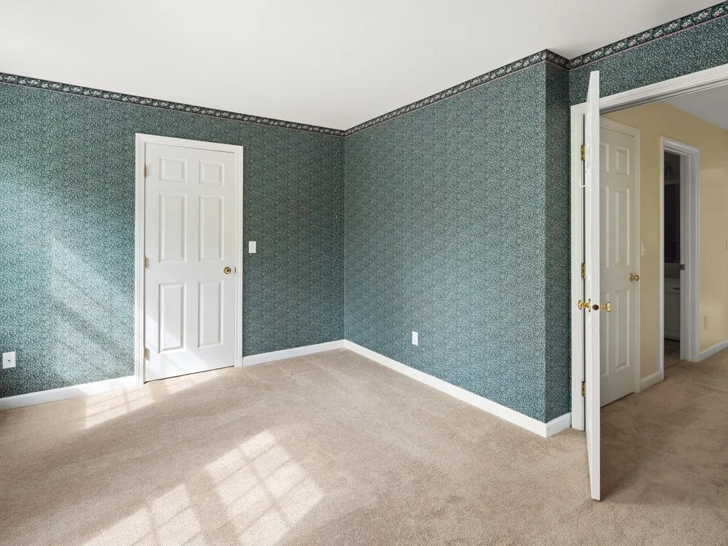 5 Perkins Drive Essex VT 05452