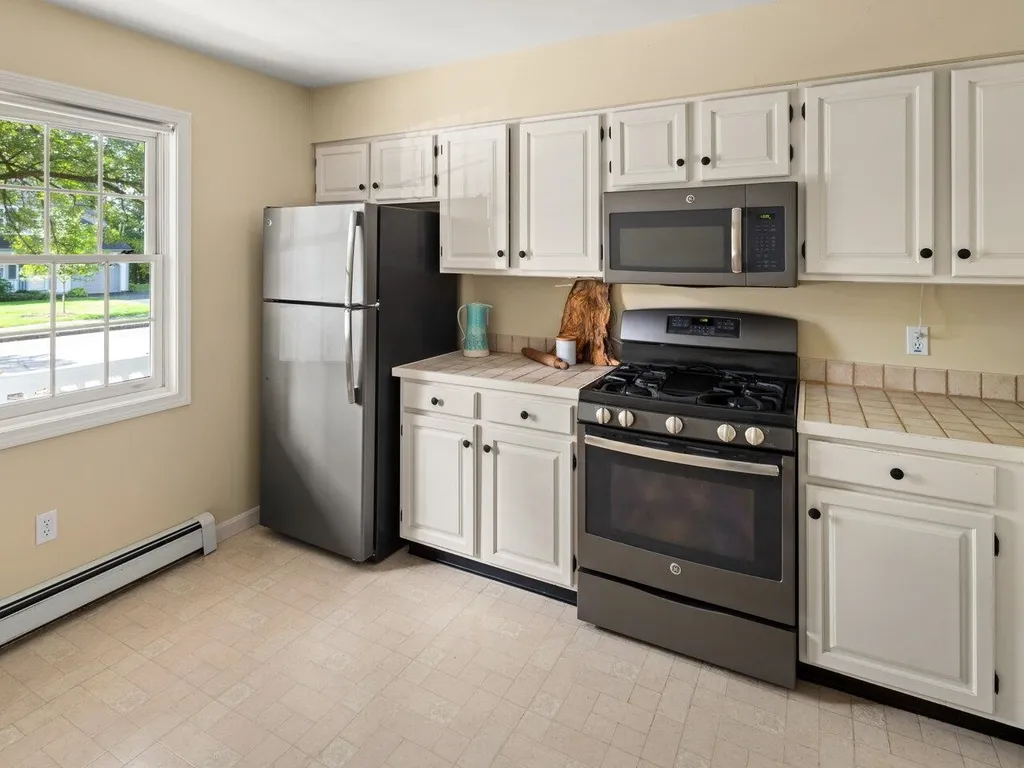 5 Perkins Drive Essex VT 05452