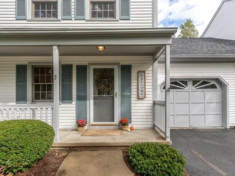5 Perkins Drive Essex VT 05452
