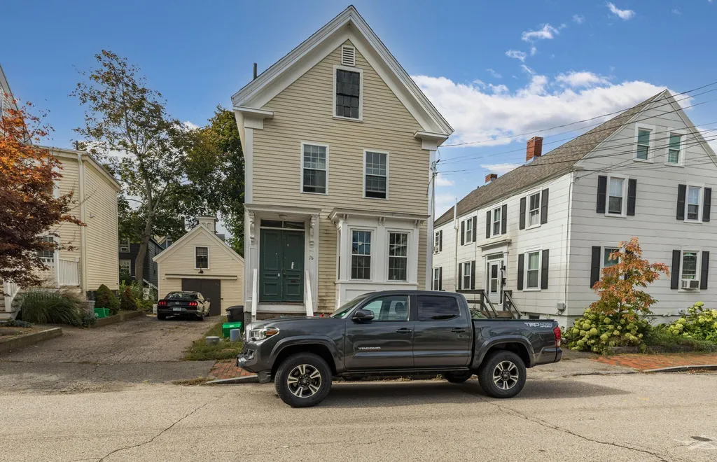 16 Cabot Street Portsmouth NH 03801