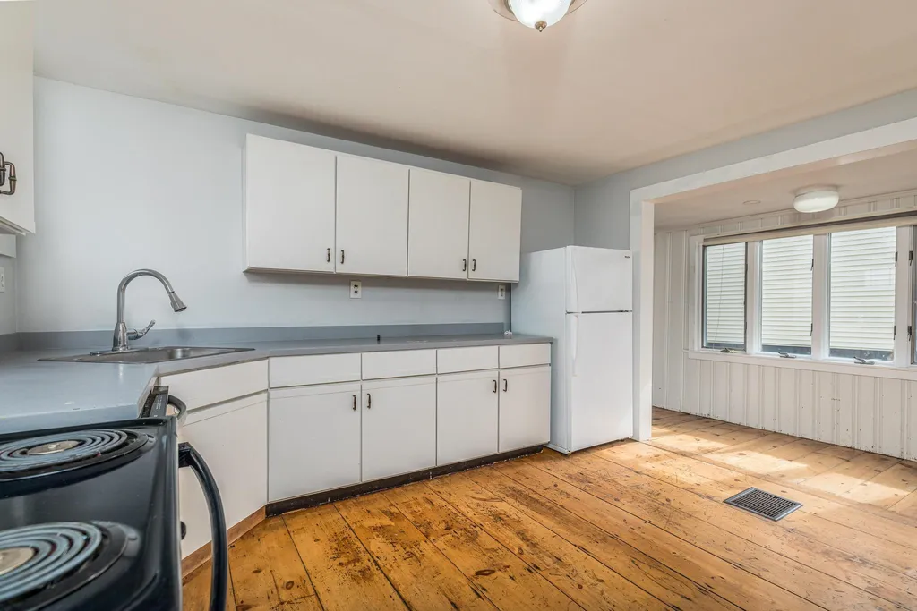 16 Cabot Street Portsmouth NH 03801
