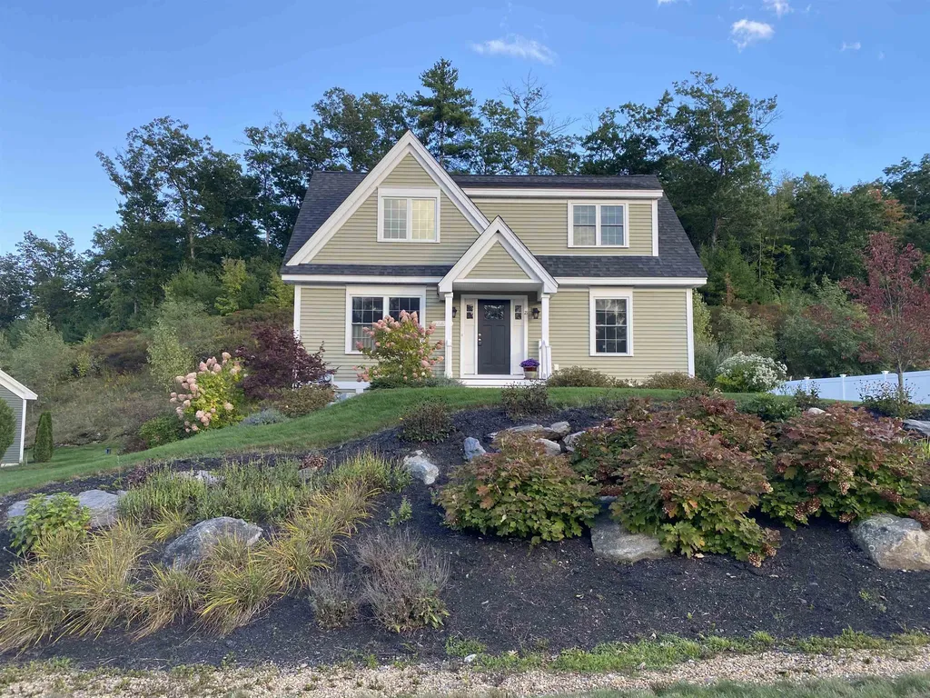 21 Calla Road Londonderry NH 03053