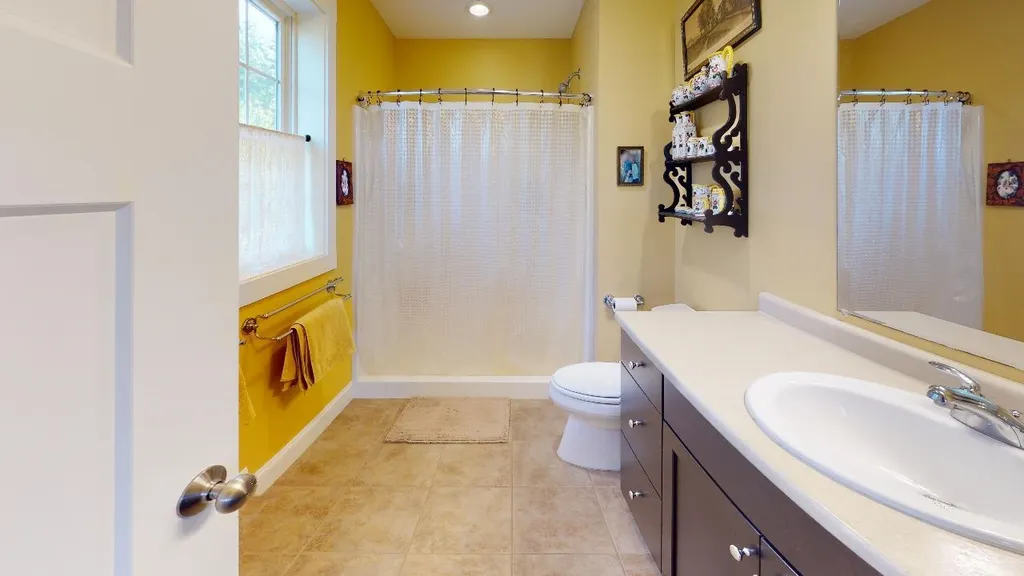21 Calla Road Londonderry NH 03053