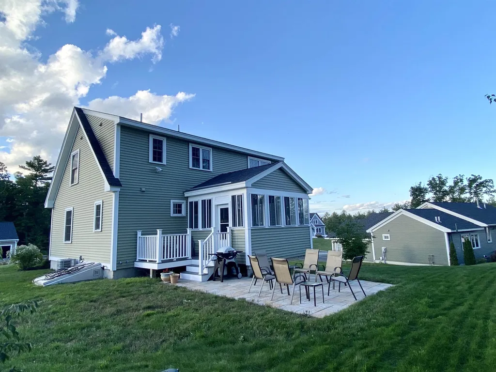 21 Calla Road Londonderry NH 03053