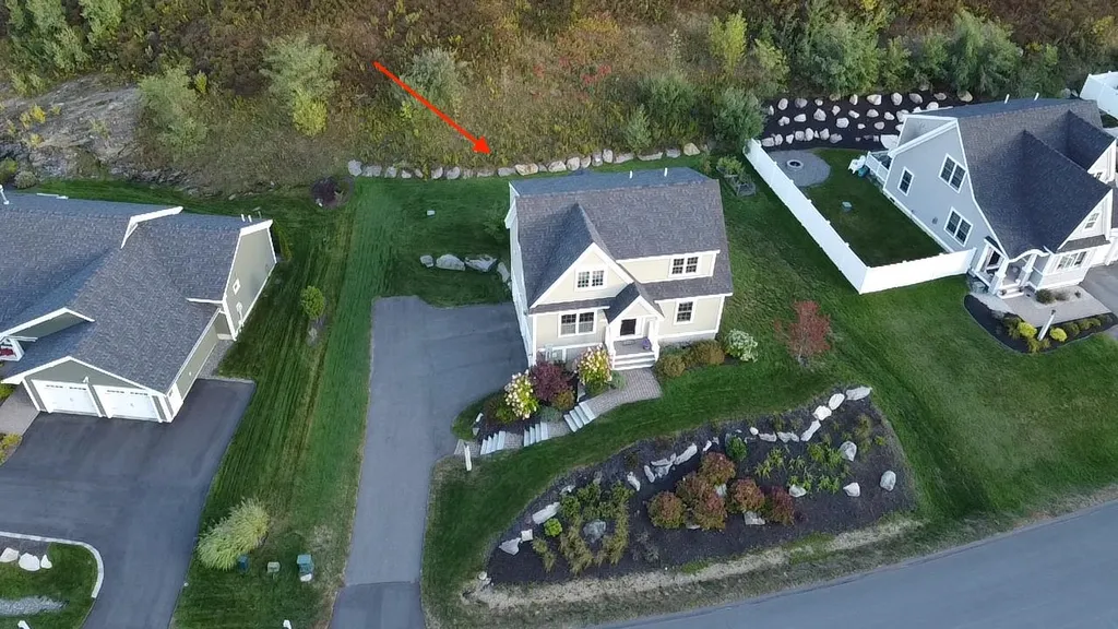 21 Calla Road Londonderry NH 03053