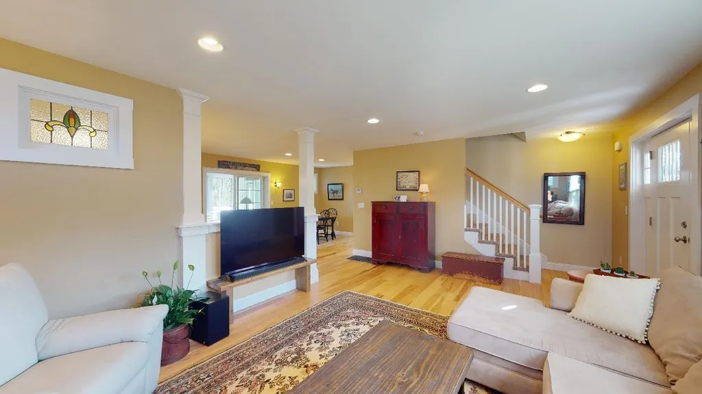 21 Calla Road Londonderry NH 03053
