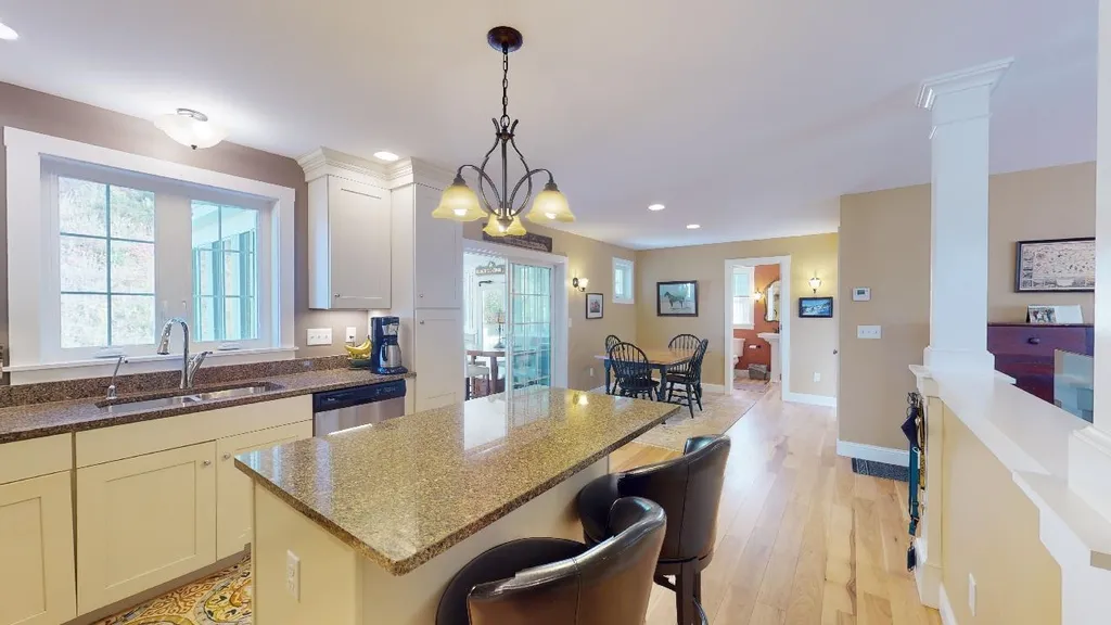 21 Calla Road Londonderry NH 03053