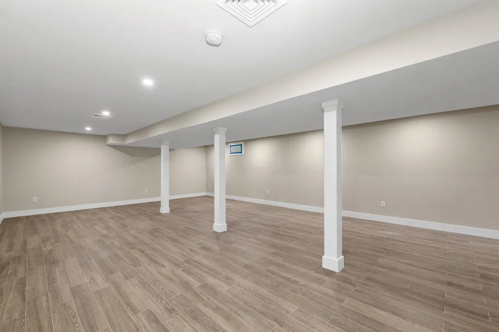 109 Weirs Boulevard Laconia NH 03246