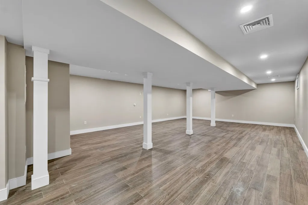 109 Weirs Boulevard Laconia NH 03246