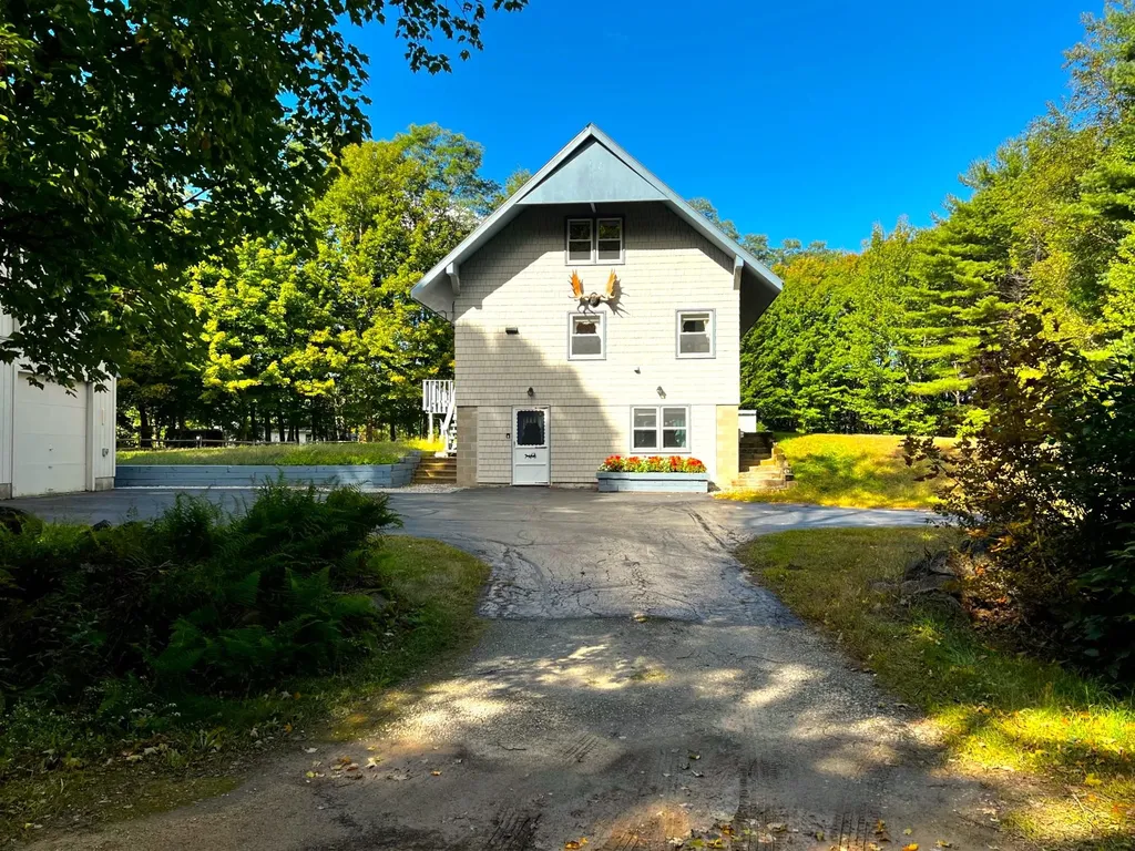 19 Oak Hill Road Salisbury NH 03268