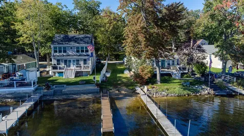 11 Grove Drive Hampstead NH 03841