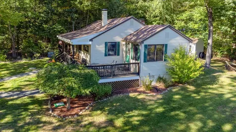 11 Grove Drive Hampstead NH 03841