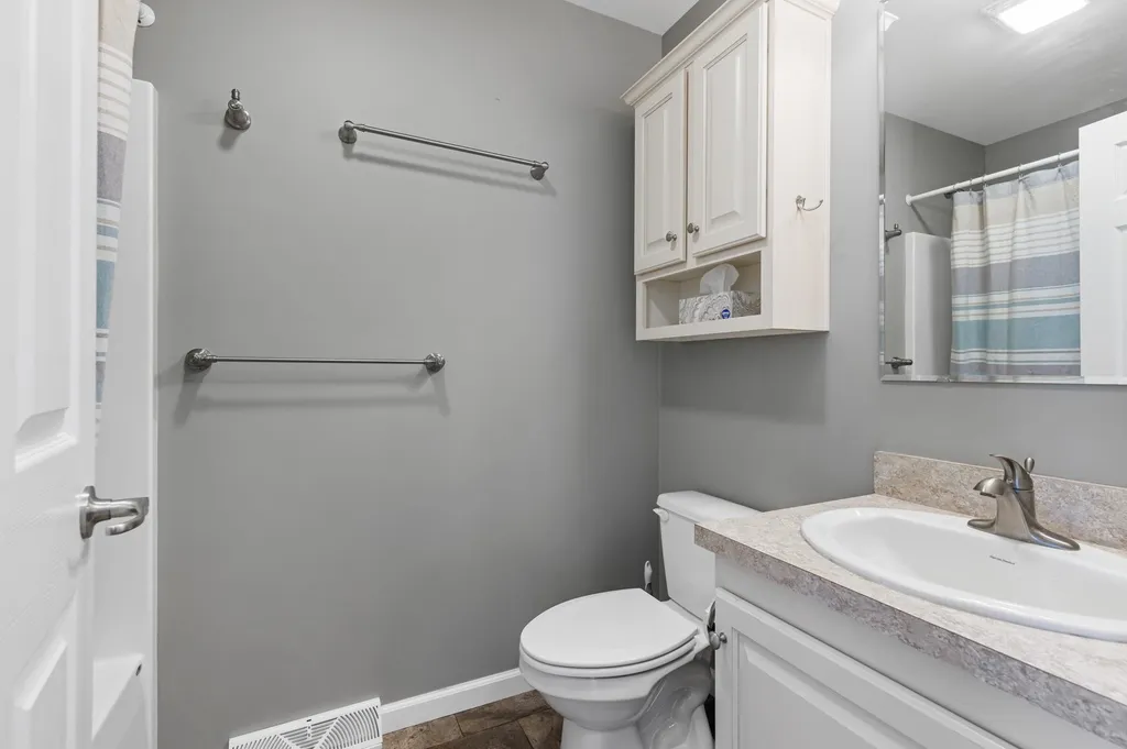 45 Greystone Way North Hampton NH 03862