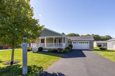 45 Greystone Way North Hampton NH 03862