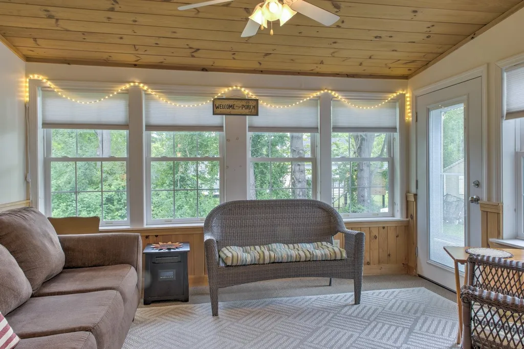 24d Stonehouse Lane Keene NH 03431