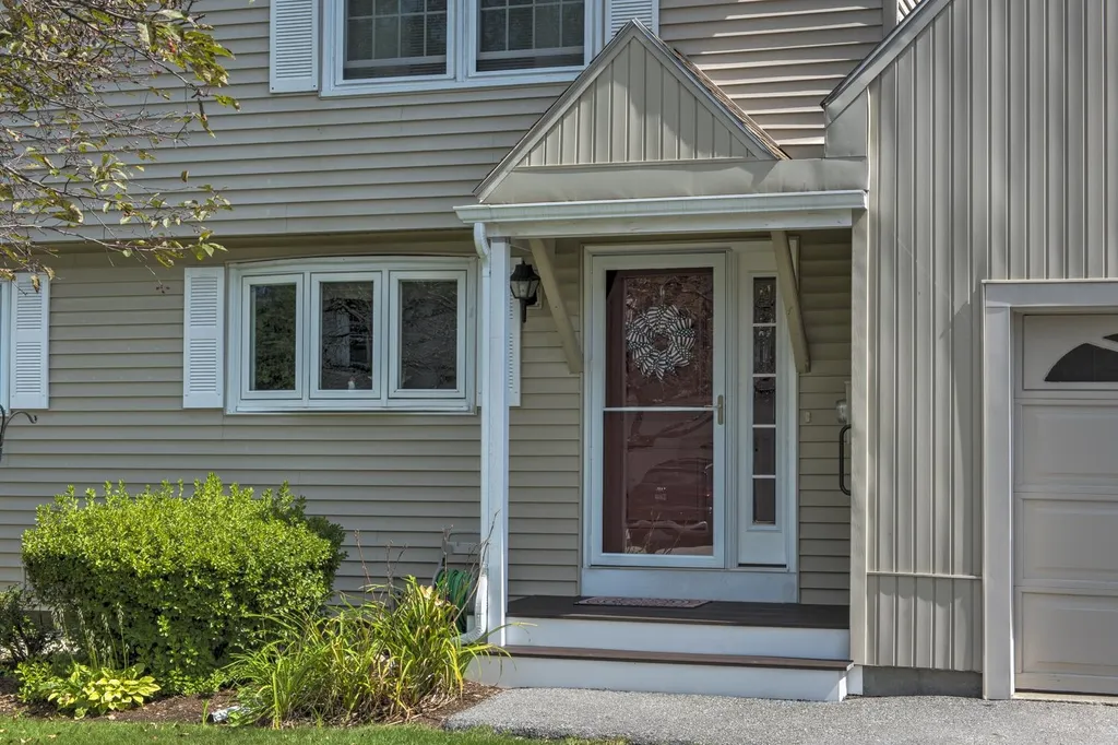 24d Stonehouse Lane Keene NH 03431