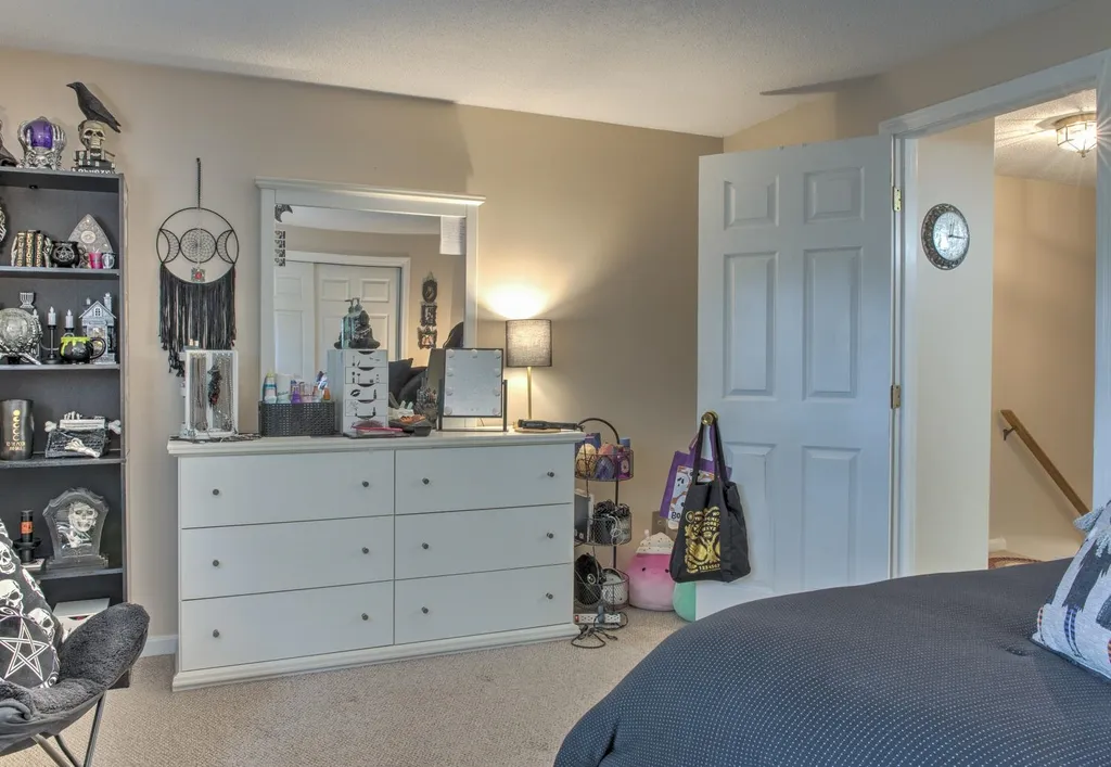 24d Stonehouse Lane Keene NH 03431