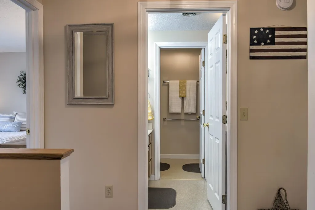 24d Stonehouse Lane Keene NH 03431