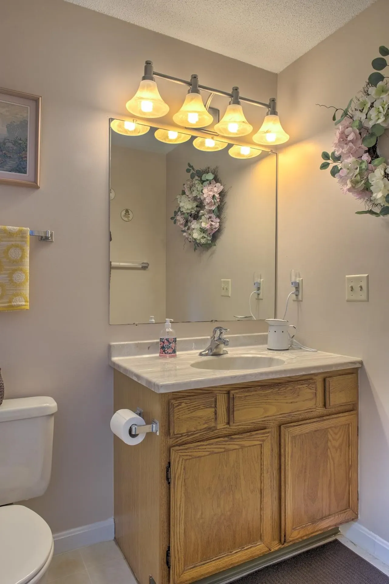 24d Stonehouse Lane Keene NH 03431