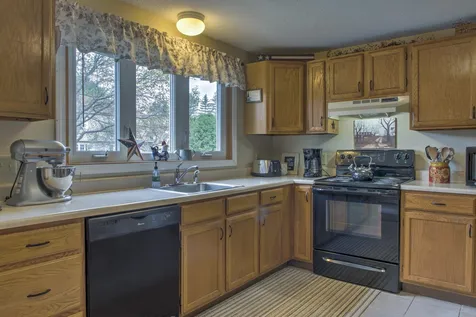 24d Stonehouse Lane Keene NH 03431