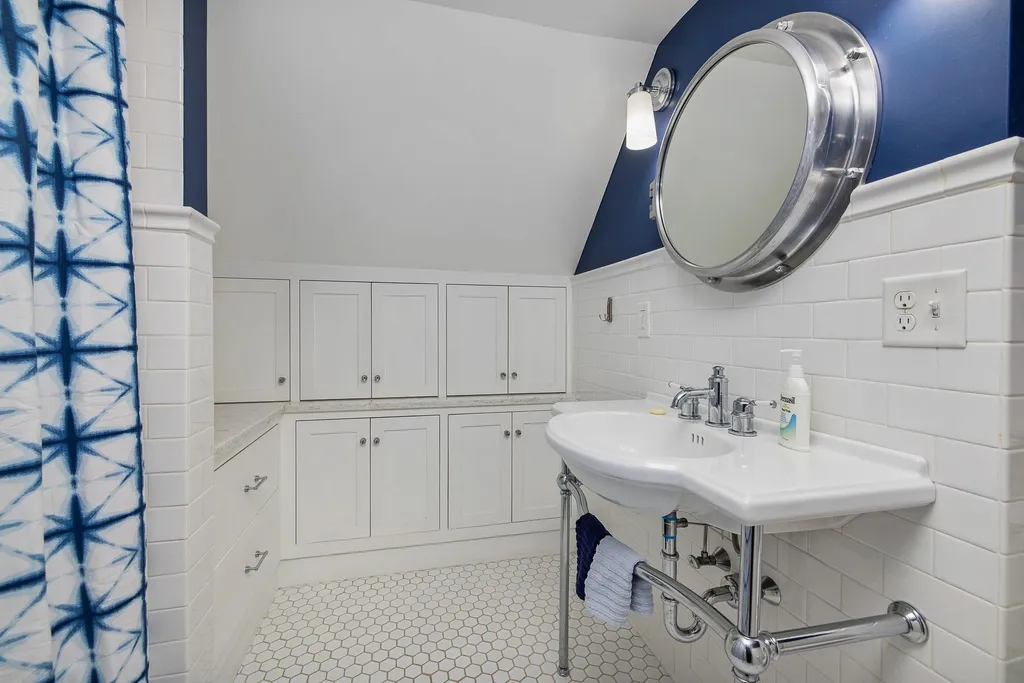 279 Marcy Street Portsmouth NH 03801