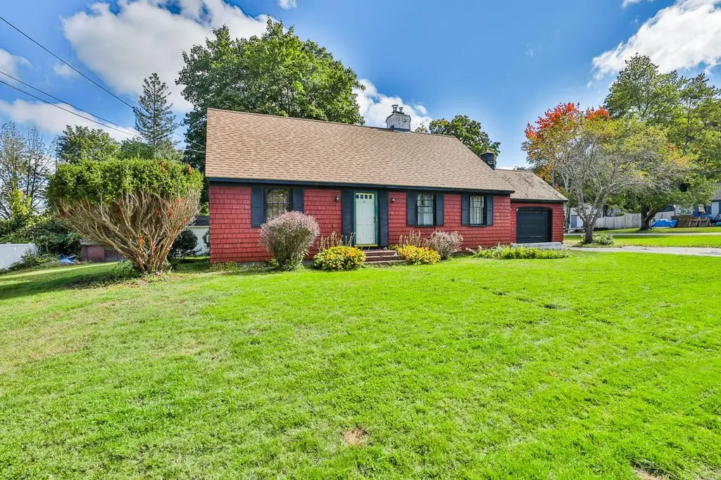 8 King Street Milford NH 03055