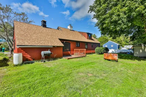 8 King Street Milford NH 03055