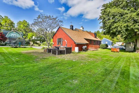 8 King Street Milford NH 03055