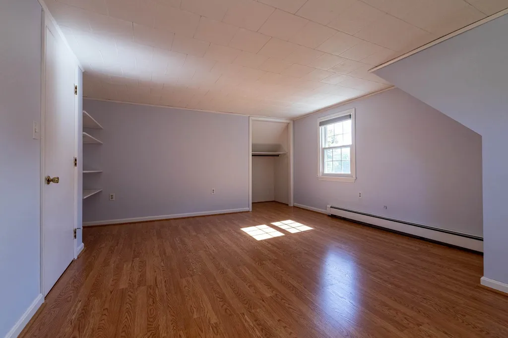 12 Budron Avenue Salem NH 03079