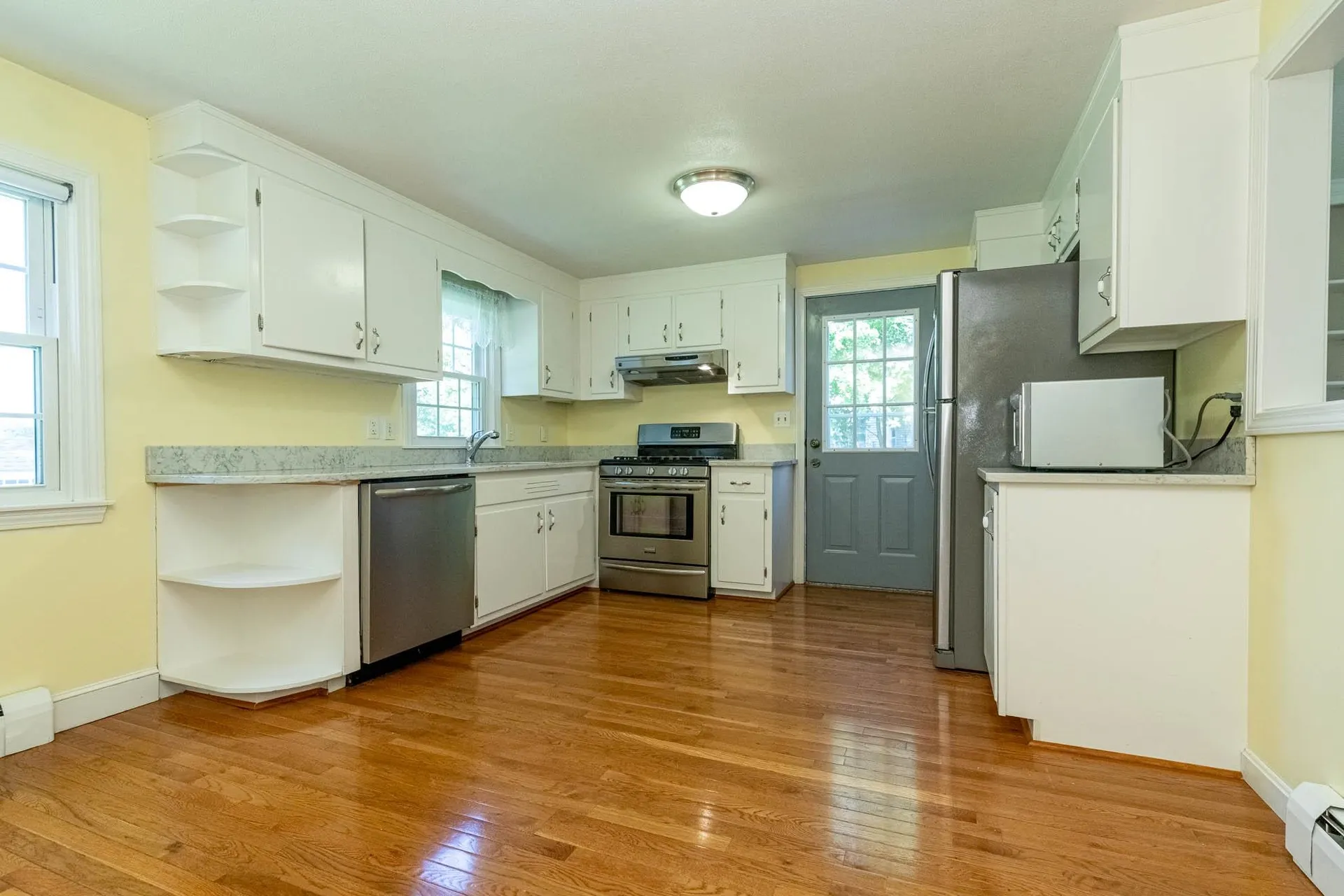 12 Budron Avenue Salem NH 03079