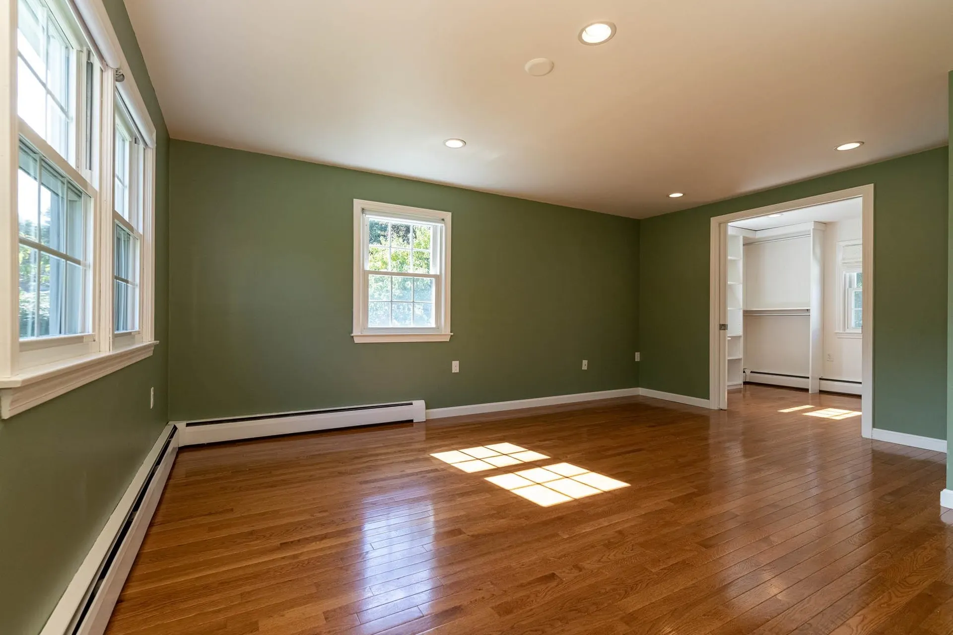 12 Budron Avenue Salem NH 03079