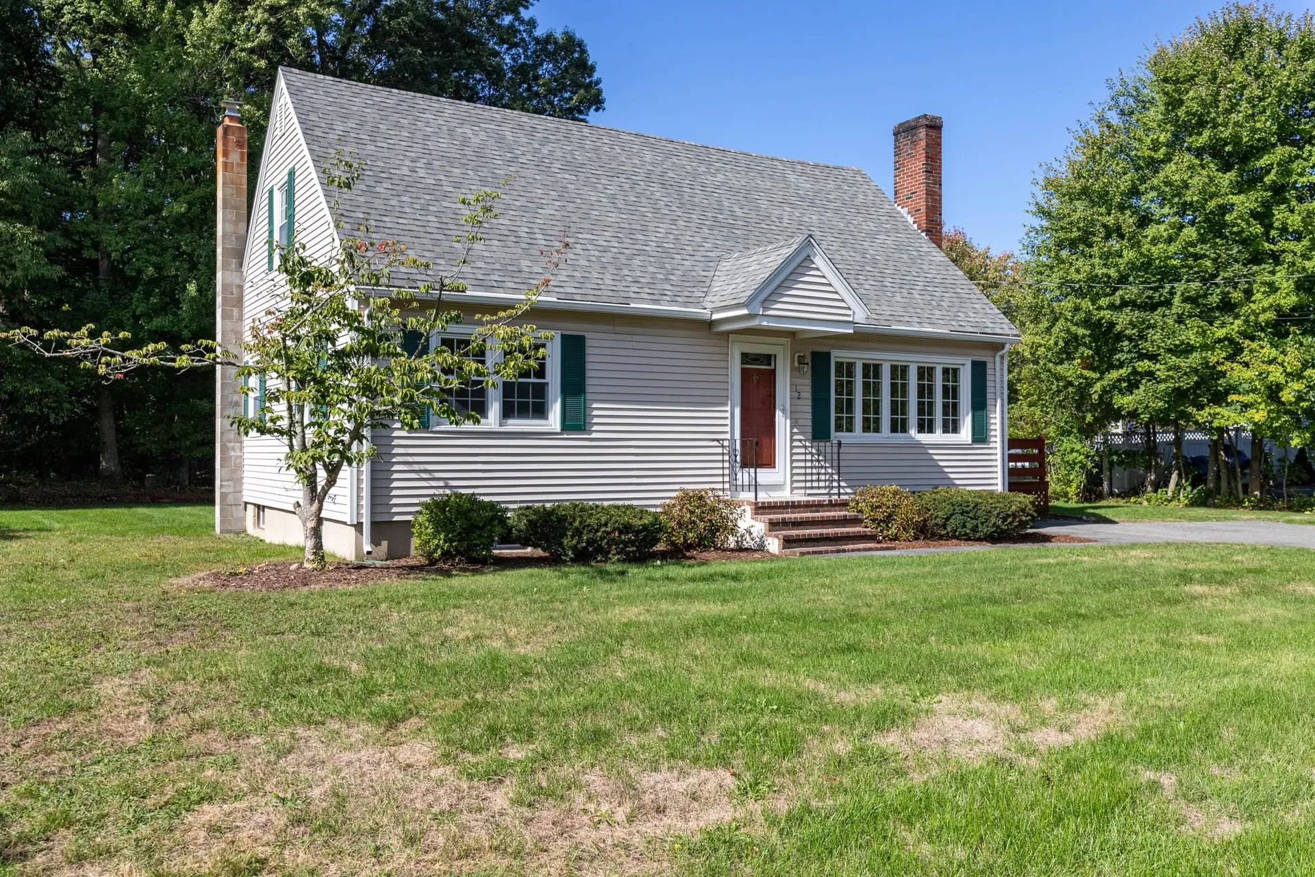 12 Budron Avenue Salem NH 03079